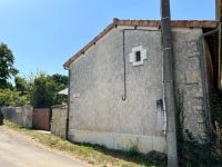 2 Old Houses with Several Outbuildings in Deux-Sèvres