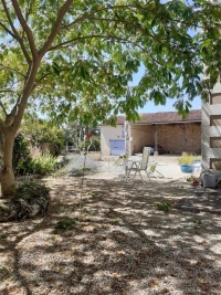 Maison 4 Chambres, Dépendances, Grand Terrain et Piscine