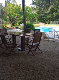 Large 18th Century House with 7 Bedrooms and Swimming Pool, Near Brux And Used For Airbnb