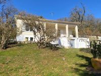 Magnifique Pavillon Semi-Enterré Avec Parc Arboré Clos Au Calme - Ruffec