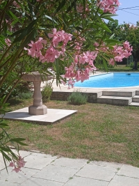 Large 18th Century House with 7 Bedrooms and Swimming Pool, Near Brux And Used For Airbnb