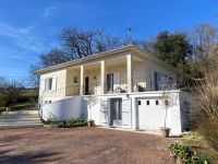 Magnifique Pavillon Semi-Enterré Avec Parc Arboré Clos Au Calme - Ruffec