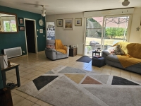 Lovely Bungalow on a Large Plot of Land with No Overlooking Neighbours