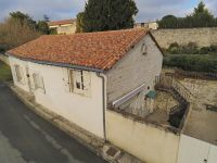 A Ne Pas Rater. Superbe Maison Rénovée Dans Le Magnifique Village de Verteuil-Sur-Charente