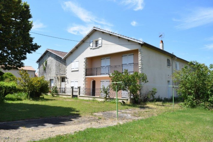 Price Negotiable. House with Garden and Appartement, Previous Shop and Outbuildings