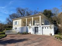 Magnifique Pavillon Semi-Enterré Avec Parc Arboré Clos Au Calme - Ruffec