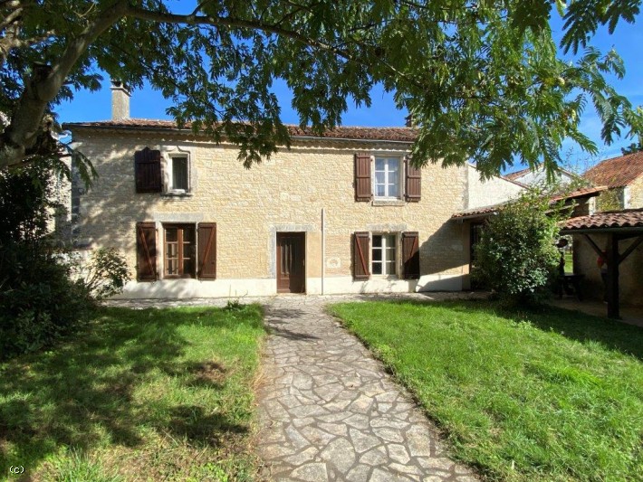 Charming 3/4 Bedroom Stone House With Garden In A Lovely Village Close To Aunac