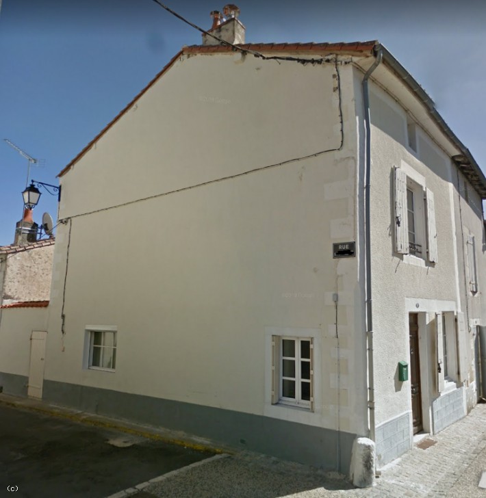 Jolie Maison de Ville 2 Chambres avec Courette