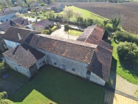 Maison 4 Chambres, Dépendances, Grand Terrain et Piscine