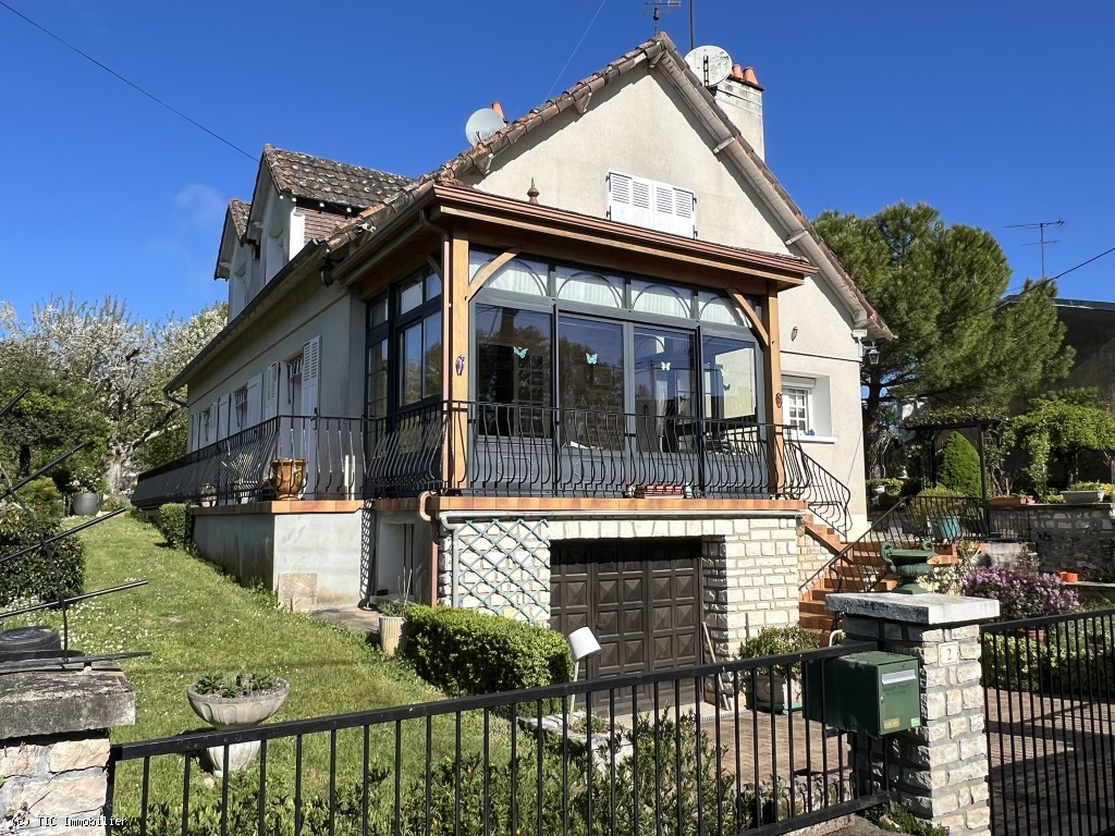 Spacious Detached Village House with Garden and 6 Bedrooms – Between Ruffec and Civray