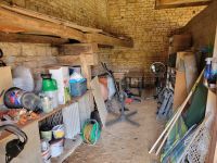 Maison En Pierre Entre Villefagnan Et Sauzé Vaussais : Gros Potentiel
