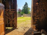 Maison En Pierre Entre Villefagnan Et Sauzé Vaussais : Gros Potentiel