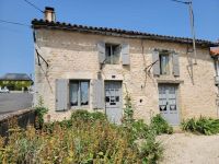 Jolie Maison de Caractère à 5 minutes à Pieds du Centre-Ville de Civray