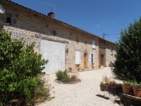 Belle Maison Avec 2 Granges Et Un Beau Jardin