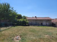 Très Belle Maison Ancienne de 4 Chambres dans un Hameau Calme