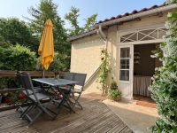 Belle Maison de 4 Chambres dans le Pittoresque Village de Nanteuil-en-Vallée
