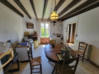 Belle Maison en Pierres avec Grand Jardin