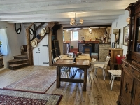 Superbe Maison de Caractère avec 2 Chambres Entre Champagne Mouton et Saint-Laurent-de-Céris