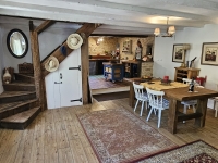 Superbe Maison de Caractère avec 2 Chambres Entre Champagne Mouton et Saint-Laurent-de-Céris