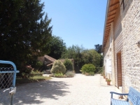 Belle Maison Avec 2 Granges Et Un Beau Jardin