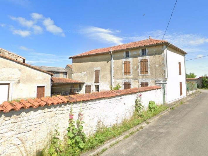 Beautiful House Built In 1926 With Outbuildings And Garden