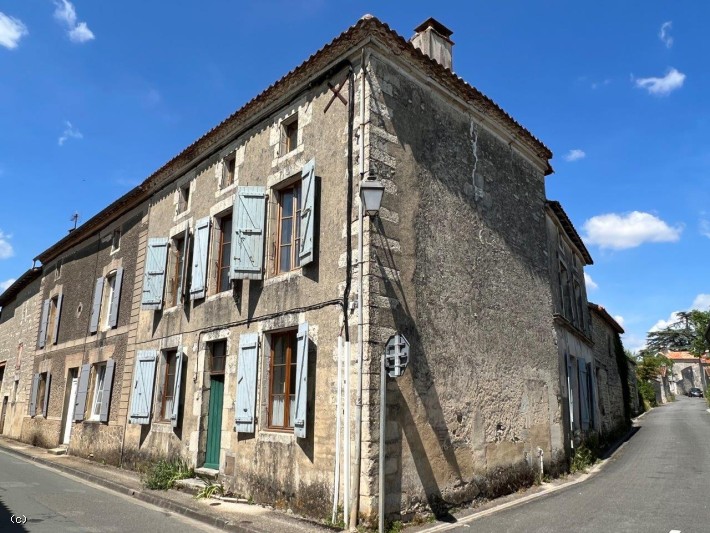 4 Bedroom House In The Pretty Medieval Village Of Tusson