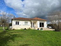 Pavillon de Plain-Pied avec Garage et Beau Jardin