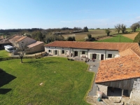 Amazing Views : Beautiful House With Outbuildings And 1.5 Acres