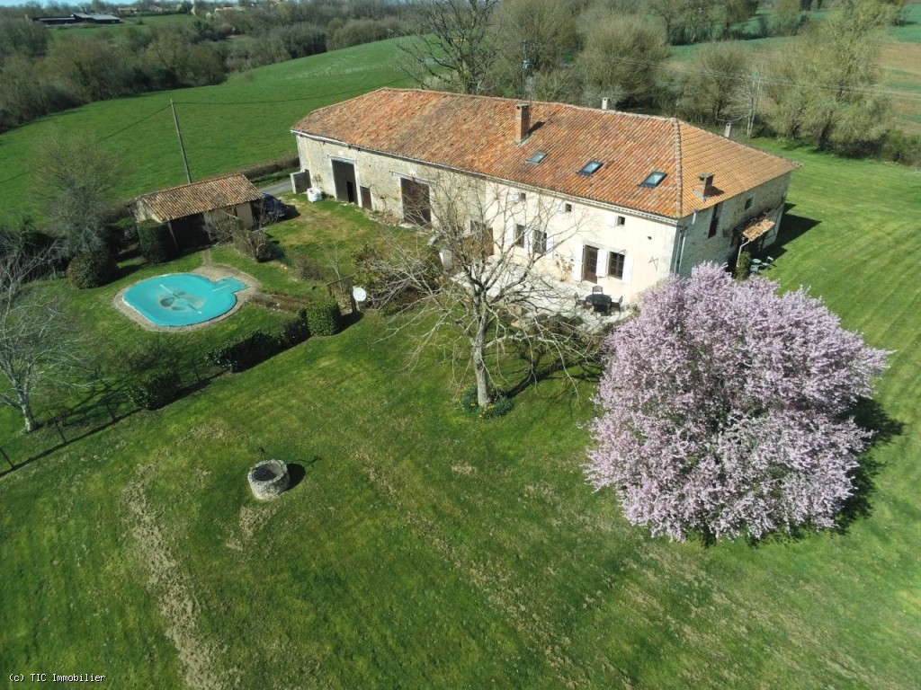 Magnifique Fermette de Campagne Sans Voisins Proches Sur 8000m²