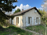 Stone Built  5-Bedroom Country House On One Level with a Large Enclosed Park. Ideal For Horses