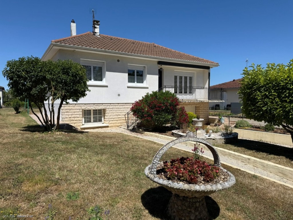 3 Bedroom Ruffec Town Centre Property In a Quiet Location With Garages