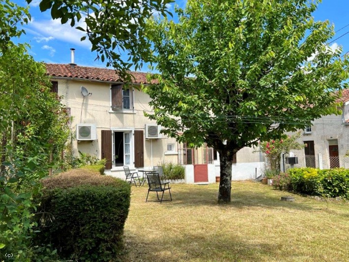 Jolie Maison Ancienne Avec Jardin Et Dépendances