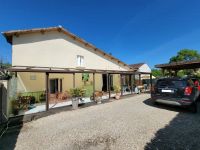 Pretty 2 Bedroom House in a Dead End, Near Ruffec - Nice Potentials