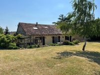 Spectaculaire maison de campagne de 4 chambres sur plus d'un hectare de terrain