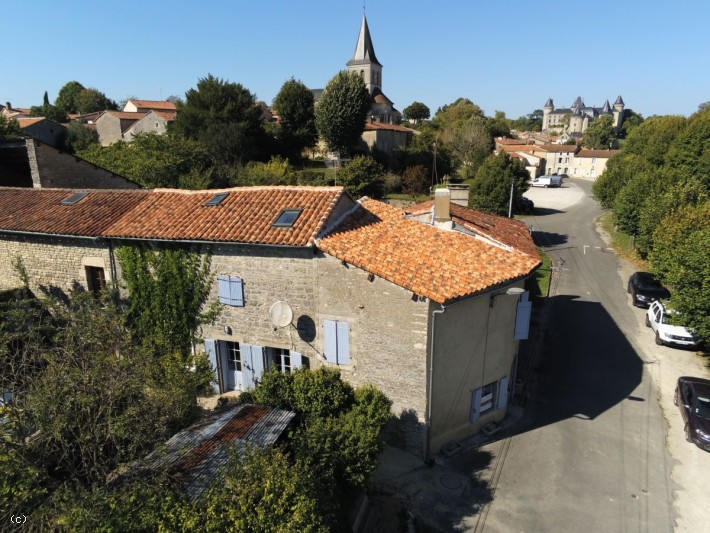 Maison avec Gîte et Jardin dans le Beau Village de Verteuil-sur-Charente