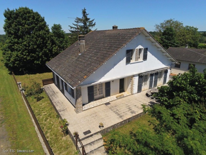 Beau Pavillon between Ruffec and Sauzé-Vaussais