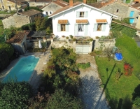 BELLES VUES ! Maison de 4 Chambres avec Piscine