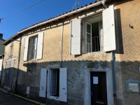 Ruffec, Maison De Ville A Vendre Avec Jardin
