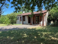 Detached Bungalow In A Quiet Hamlet 2kms To Champagne Mouton