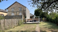 Beautiful Town House with Swimming Pool