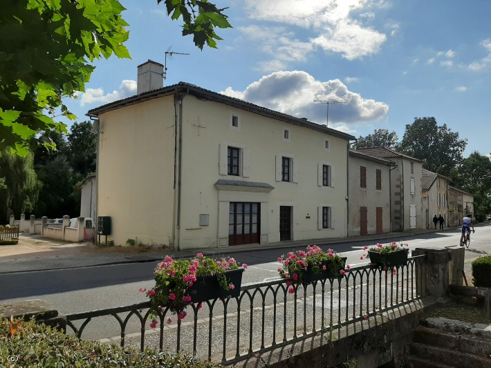 Maison De Village Avec Grenier Aménageable