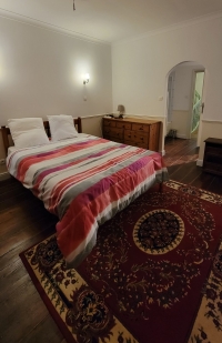 Beautifully-presented 2 Bedroomed Town house