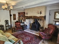 Superbe Maison de Caractère avec 2 Chambres Entre Champagne Mouton et Saint-Laurent-de-Céris