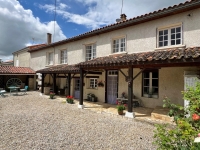 Beautiful Village House, Lovely Exterior And GîtePotential