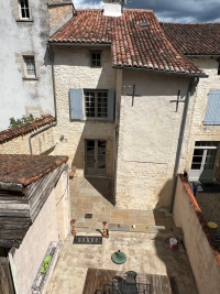 15th Century Village House in Verteuil-Sur-Charente With Beautiful View of the Castle