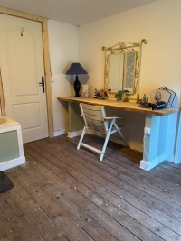 Spacious 5 Bedroomed Townhouse, Close to Commerce