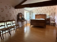 Charming Stone Village House – 8 Rooms – Enclosed Garden (1972m²) and Outbuildings