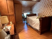 Charming Stone Village House – 8 Rooms – Enclosed Garden (1972m²) and Outbuildings