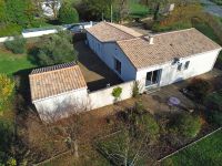 Verteuil-Sur-Charente. Joli Pavillon avec Garage et Jardin