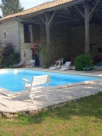 Large 18th Century House with 7 Bedrooms and Swimming Pool, Near Brux And Used For Airbnb